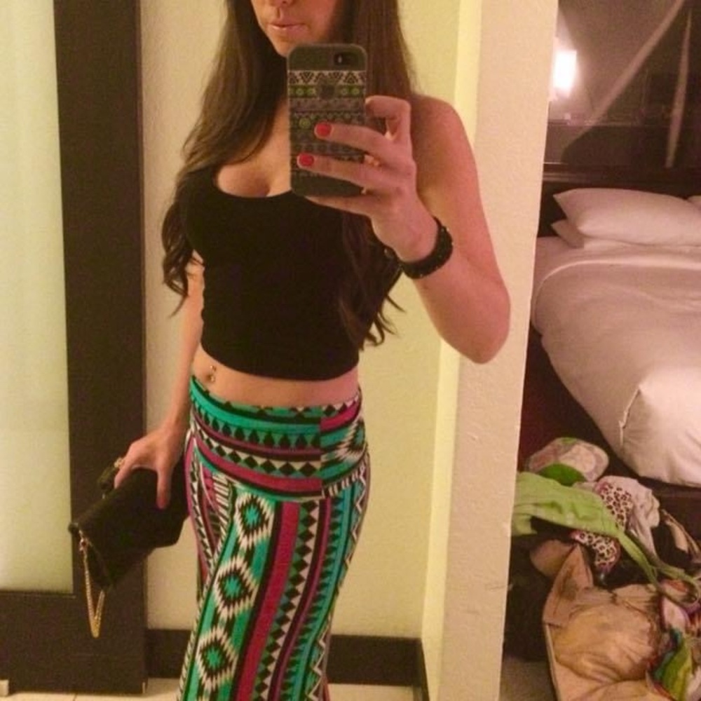 Stretchy thin super comfy bell bottoms, worn once!
